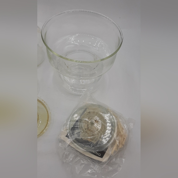 The Un-Candle Floating Candle Set of 3 by Corning Pyrex 7" and 3 1/4" In Boxes - Picture 5 of 6